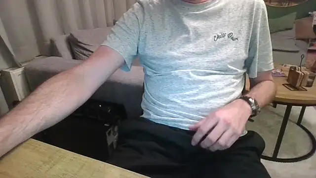 Michealtje85 online show from December 21, 2025, 9:48 pm