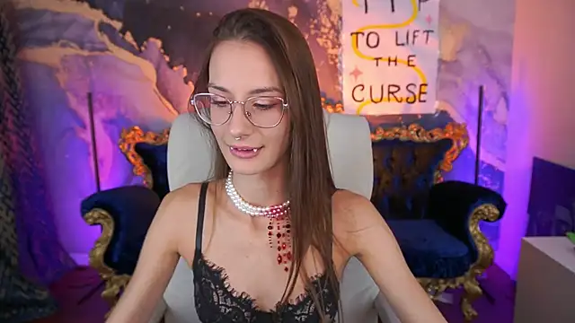 CozyMell online show from October 31, 2025, 2:13 pm