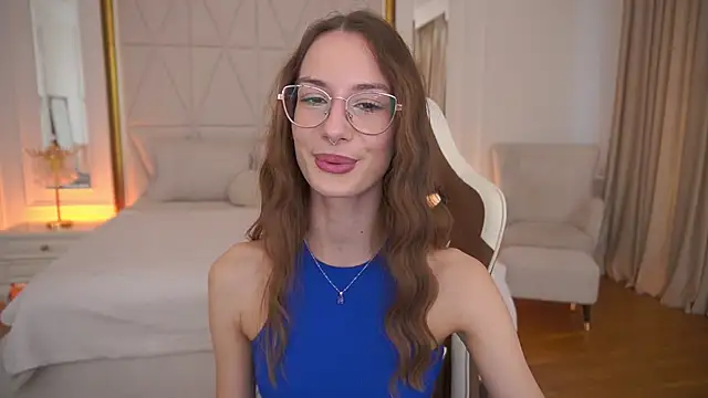 CozyMell online show from February 23, 2026, 2:17 pm