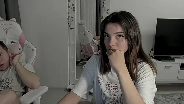 MashkaRay online show from September 26, 2025, 5:20 pm