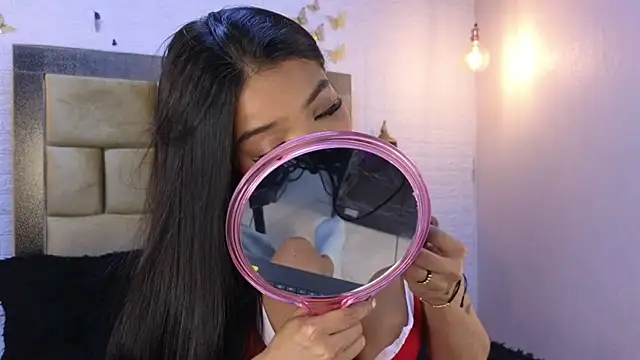 ximenawilliamss online show from November 11, 2025, 8:58 pm