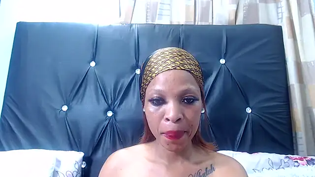 spicydiver38 online show from November 5, 2025, 10:24 pm