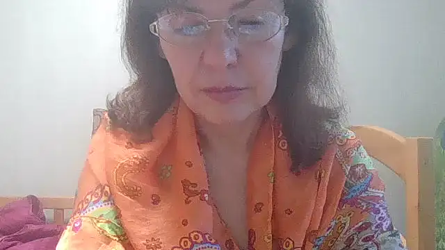 Snapshot of HollyJewel chatting on May 26, 2026, 4:16 pm HollyJewel online show from May 26, 2026, 4:16 pm