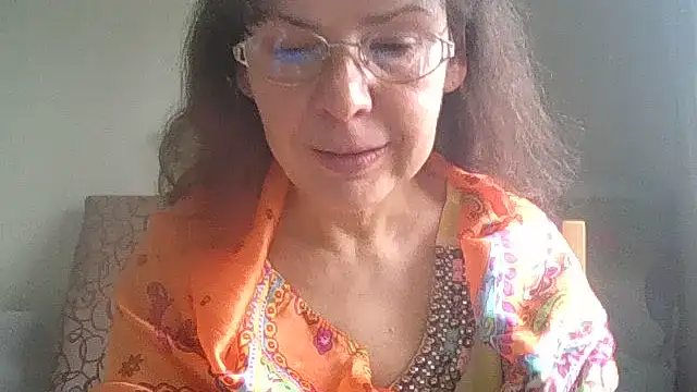 Snapshot of HollyJewel chatting on May 29, 2026, 1:17 pm HollyJewel online show from May 29, 2026, 1:17 pm