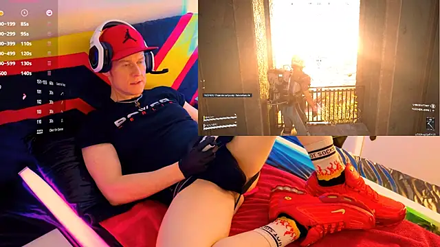 Fuc71 online show from December 5, 2025, 8:50 pm