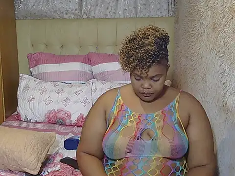 Xxxsluts online show from January 13, 2026, 3:43 am