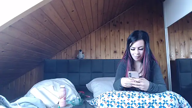 BoeseMoni1998 online show from September 28, 2025, 9:05 am