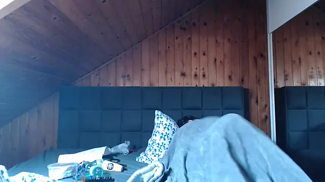 BoeseMoni1998 online show from March 20, 2025, 8:09 am