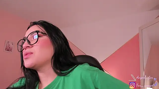 angeel fox online show from November 9, 2025, 6:17 am