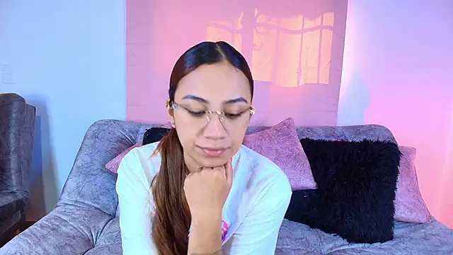 Jules n Gia online show from November 22, 2025, 7:46 pm