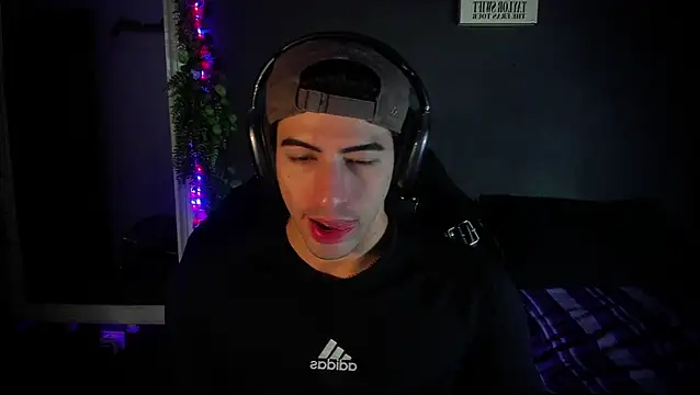 newjeff online show from October 16, 2025, 6:49 pm