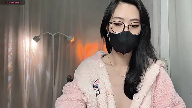  minji bae online show from January 11, 2026, 6:04 pm