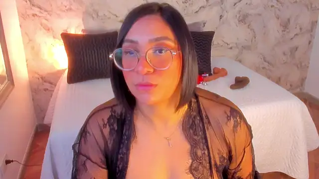 Snapshot of Bella_desi_ chatting on February 22, 2025, 12:29 pm Bella desi online show from February 22, 2025, 12:29 pm