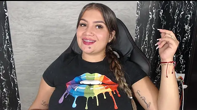 Snapshot of evelin_999_ chatting on September 10, 2025, 8:02 am evelin 999  online show from September 10, 2025, 8:02 am