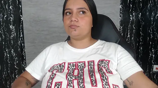 Snapshot of evelin_999_ chatting on March 7, 2025, 9:59 pm evelin 999  online show from March 7, 2025, 9:59 pm