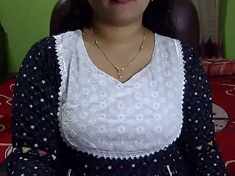 Snapshot of BengaliQueenStar chatting on December 16, 2025, 4:11 pm BengaliQueenStar online show from December 16, 2025, 4:11 pm