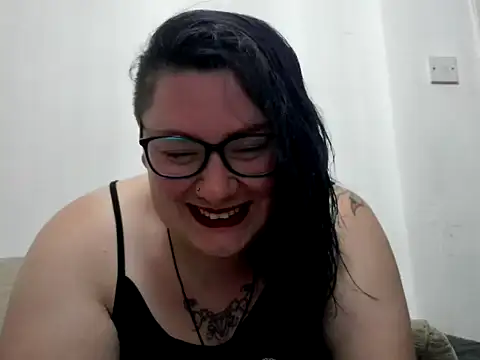 Bustycurves online show from September 17, 2025, 8:00 pm