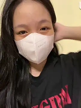 minmin2kk5 online show from October 10, 2025, 2:51 pm