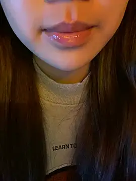 minmin2kk5 online show from March 5, 2026, 2:08 am