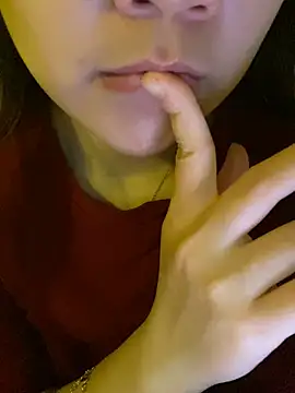 minmin2kk5 online show from February 25, 2026, 3:23 pm