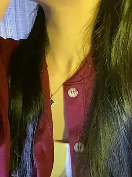 minmin2kk5 online show from February 4, 2026, 3:18 pm