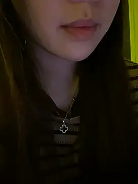 minmin2kk5 online show from February 23, 2026, 4:18 pm