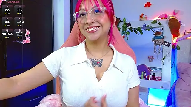 Littlerouse  online show from February 11, 2026, 6:35 am