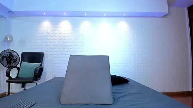 violet scott online show from January 9, 2026, 10:33 am