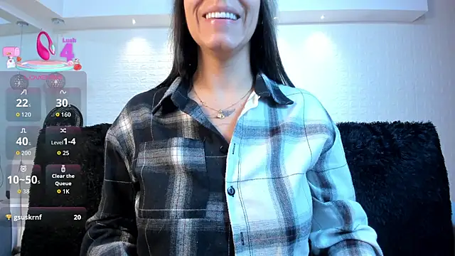 violet scott online show from October 6, 2025, 10:49 am