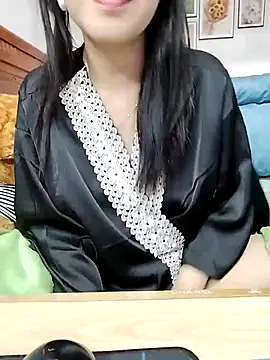 Snapshot of cream1299 chatting on March 9, 2025, 5:00 am cream1299 online show from March 9, 2025, 5:00 am