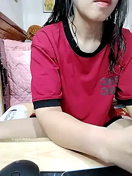 cream1299 online show from November 7, 2025, 11:59 am