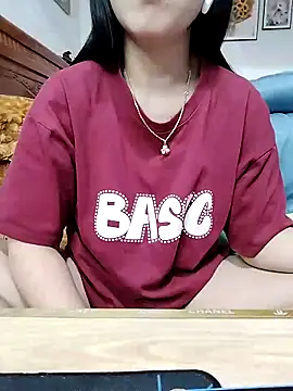 Snapshot of cream1299 chatting on March 5, 2025, 12:00 pm cream1299 online show from March 5, 2025, 12:00 pm