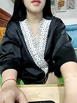 Snapshot of cream1299 chatting on March 8, 2025, 9:29 pm cream1299 online show from March 8, 2025, 9:29 pm