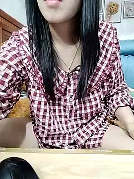 Snapshot of cream1299 chatting on March 13, 2025, 5:11 am cream1299 online show from March 13, 2025, 5:11 am
