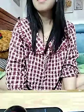 Snapshot of cream1299 chatting on March 8, 2025, 1:06 am cream1299 online show from March 8, 2025, 1:06 am