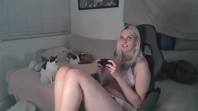 Snapshot of BonnieBazz chatting on March 20, 2025, 2:40 am BonnieBazz online show from March 20, 2025, 2:40 am