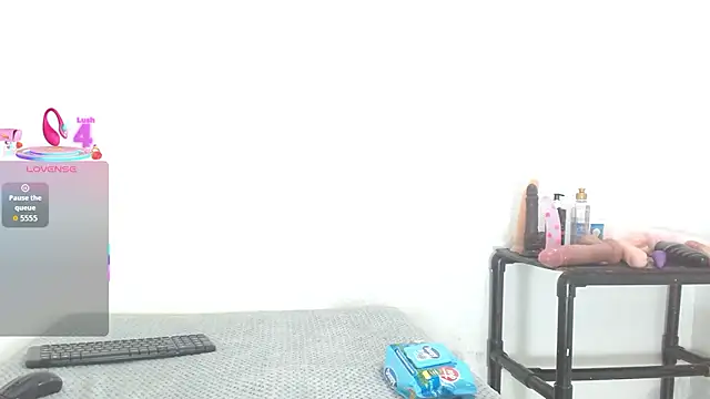 camilavagina24 online show from January 9, 2026, 5:09 pm