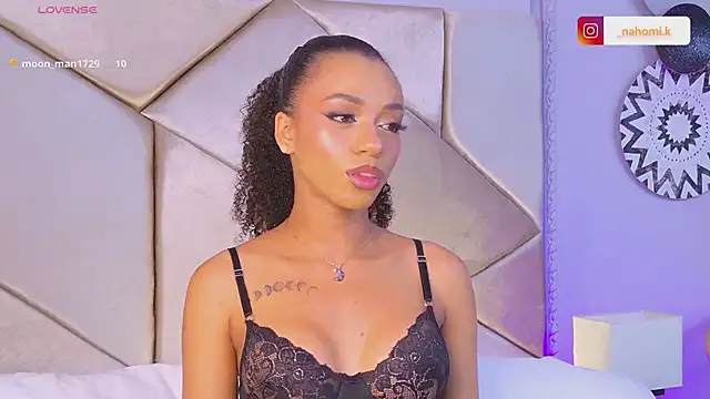 Snapshot of Nahomi_King chatting on March 6, 2025, 1:24 pm Nahomi King online show from March 6, 2025, 1:24 pm