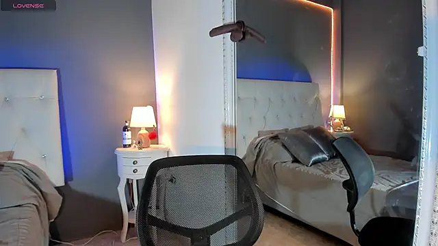 Melinahills online show from February 1, 2025, 5:37 pm