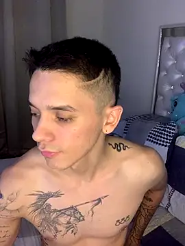 Snapshot of andeerr_ chatting on September 27, 2025, 5:13 am andeerr online show from September 27, 2025, 5:13 am