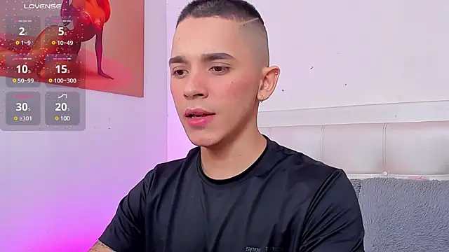 Snapshot of andeerr_ chatting on December 31, 2024, 7:29 pm andeerr online show from December 31, 2024, 7:29 pm