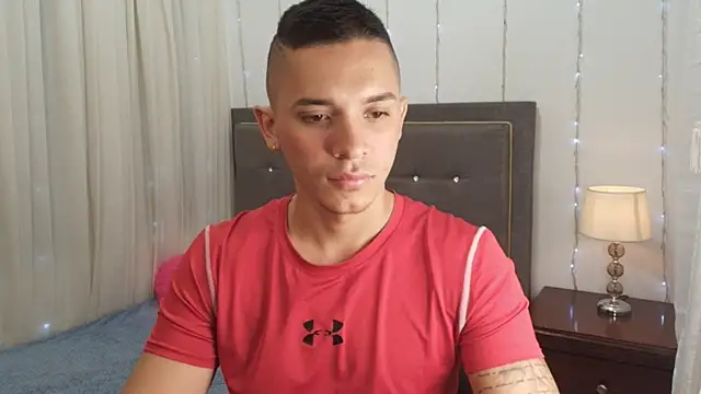 Snapshot of andeerr_ chatting on March 17, 2025, 7:58 pm andeerr online show from March 17, 2025, 7:58 pm