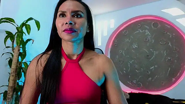 Tatianabr 01 online show from December 19, 2025, 8:33 pm