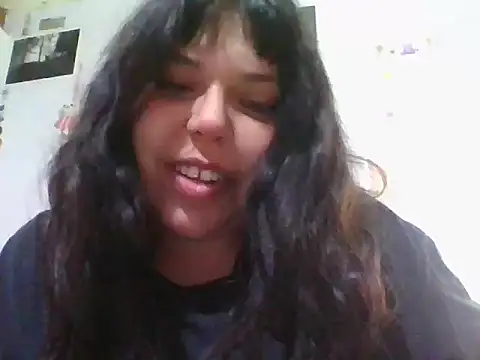 scarletttlove online show from June 27, 2026, 1:44 am