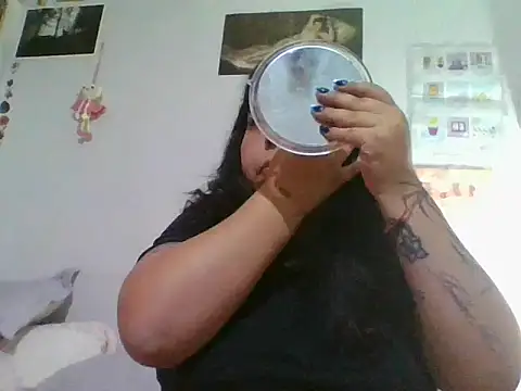 scarletttlove online show from June 13, 2026, 1:03 am