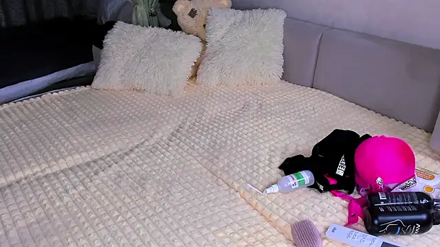 Sweeet Barbie online show from November 12, 2025, 5:06 pm