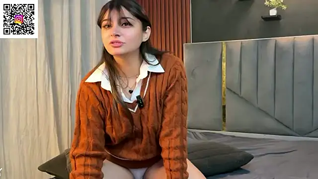 Snapshot of demieliss chatting on December 1, 2025, 6:20 pm demieliss online show from December 1, 2025, 6:20 pm