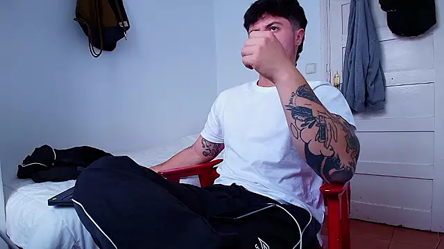 Snapshot of juandking chatting on October 23, 2025, 5:00 pm juandking online show from October 23, 2025, 5:00 pm