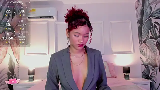 Aprillbrunette online show from September 12, 2025, 2:44 am