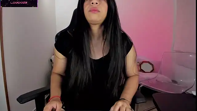 Biancastrongg online show from November 26, 2025, 2:33 am